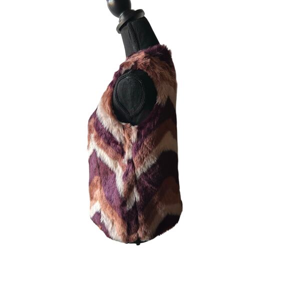 GB Girls Faux Fur Chevron Vest – Soft & Stylish Outerwear - Picture 5 of 5